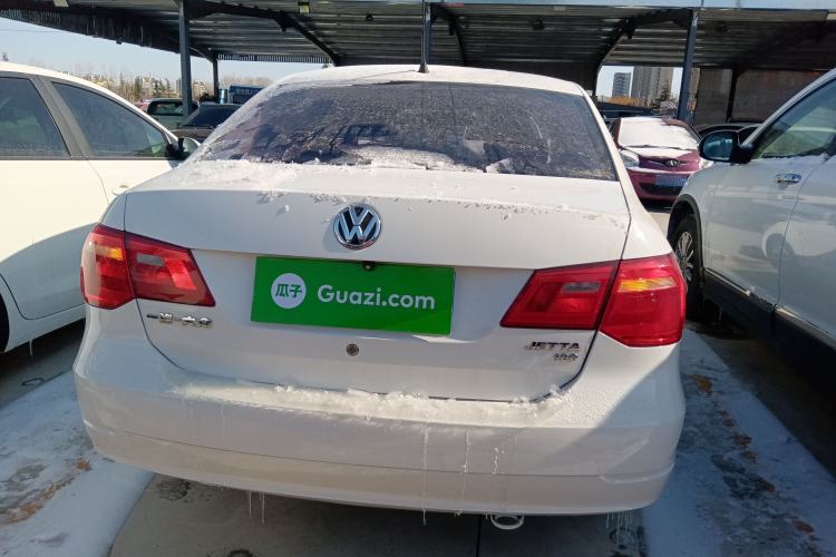 Used Volkswagen Jetta 2015 Value Edition 1.6L Manual Fashionable Style
