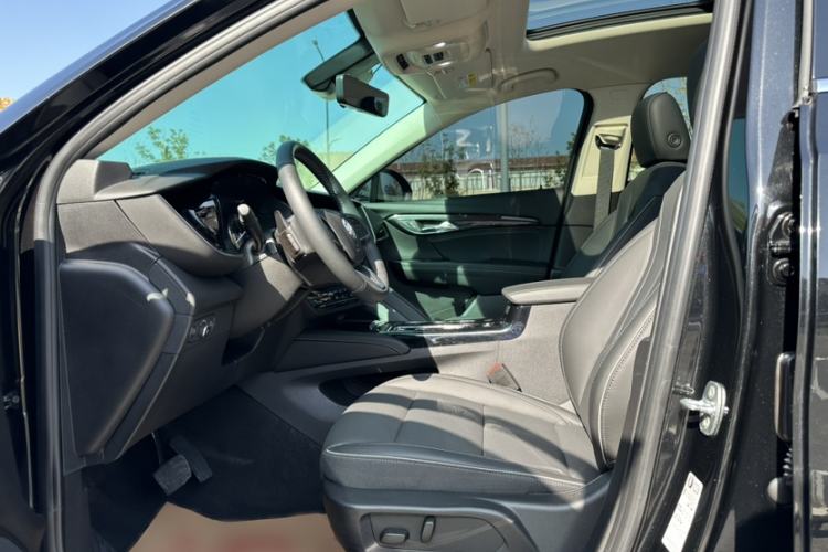 Used Buick Envision 2023 Encore Plus 652T Five-Seat Luxury Model