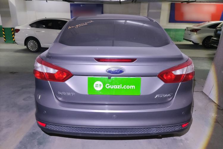 Used Ford Focus 2012 Sedan 1.6L Automatic Fashion Edition
