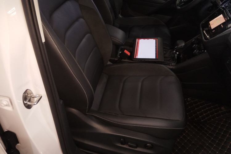 Used Volkswagen Tiguan L 2020 330TSI Automatic Two-Wheel Drive Panoramic Comfort Edition China VI Standard
