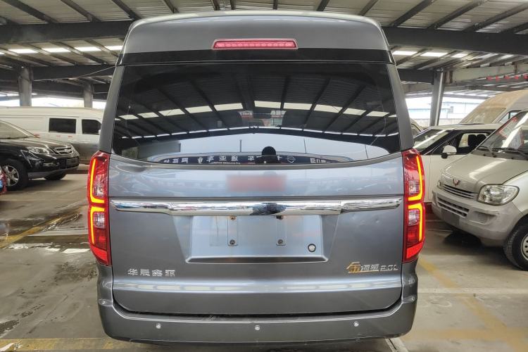 Used Jinbei Gold Hiace 2021 2.0L Passenger Van Travel Lion 7-Seater