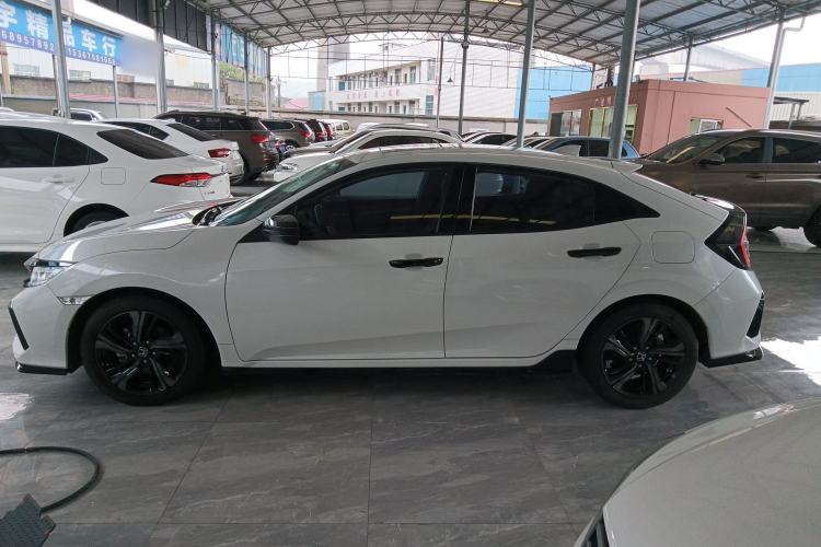 Used Honda Civic 2021 HATCHBACK 220TURBO CVT Trendy Cool Edition
