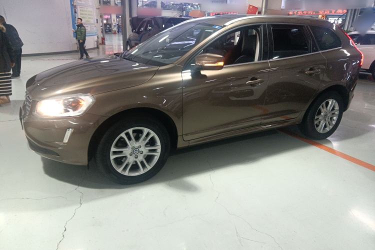 Used Volvo XC60 2015 T5 Smart Upgrade Model
