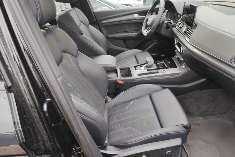 Used Audi Q5L 2025 quattro 45th Anniversary Edition 45 TFSI Luxury Dynamic Model
