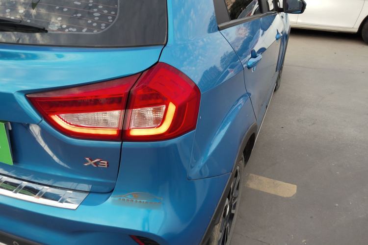 Used Geely Auto Vision X3 2017 1.5L Manual Elite Model
