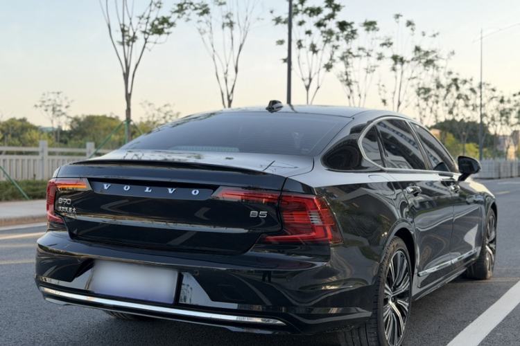 Used Volvo S90 2022 B5 Zhiyuan Luxury Edition
