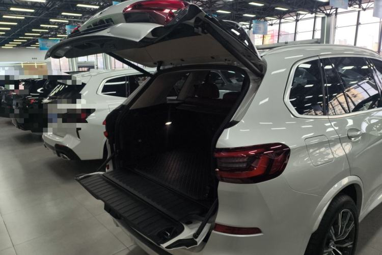 Used BMW X5 2022 Restyled xDrive 30Li Luxury Version M Sport Package
