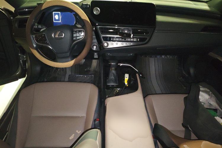 Used Lexus ES 2023 200 Excellence Edition