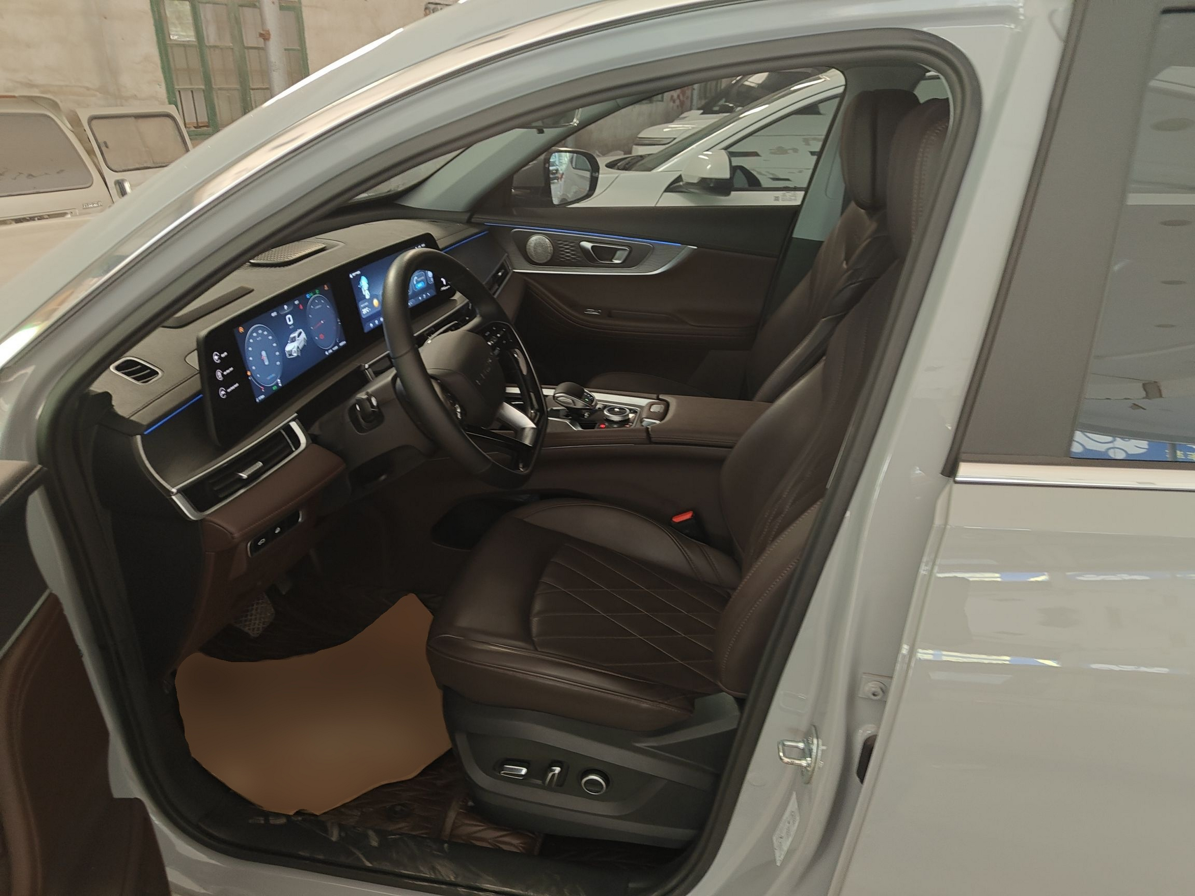 Переднее сиденье в автомобиле