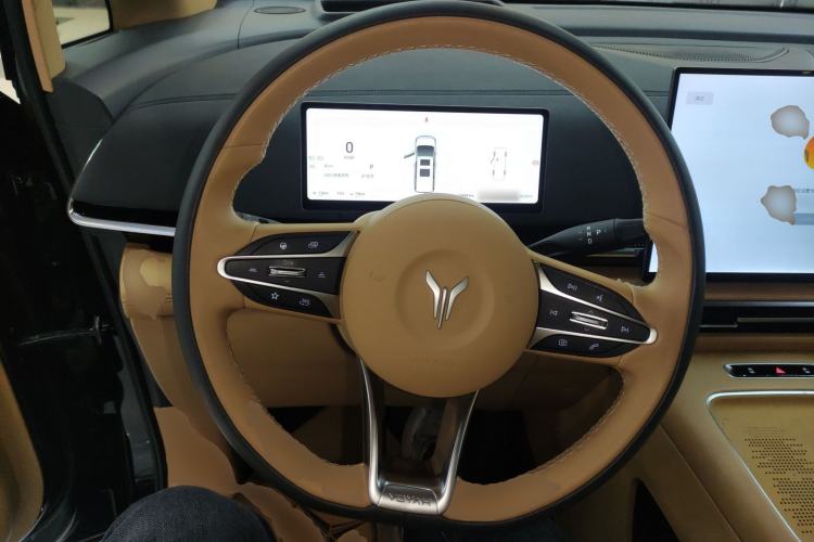 Used VOYAH Dream 2025 PHEV Four-Wheel Drive Prestige Kunpeng Edition