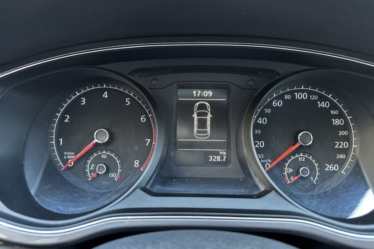 Used Volkswagen Passat 2017 330TSI DSG Luxury Edition
