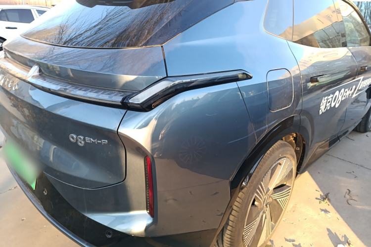 Used Lynk & Co 08 EM-P 2025 220 km All-Wheel-Drive Performance Halo