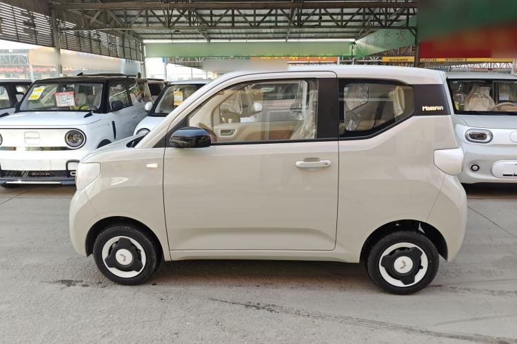 Used Wuling Hongguang MINIEV 2024 3rd Generation 215km Youth Edition
