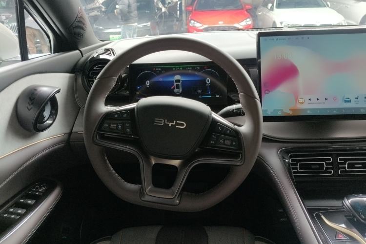 Used BYD Frigate 07 2024 HONOR Edition DM-i 100KM Luxury Model
