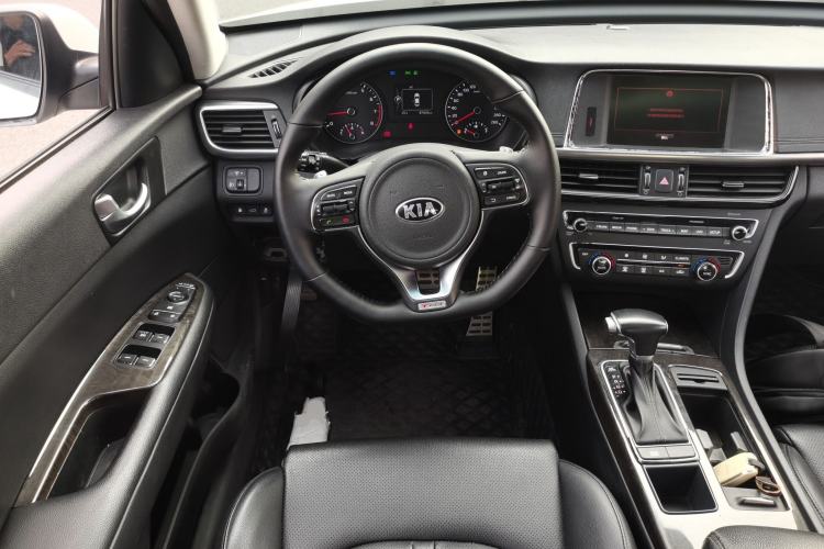 Used Kia K5 2016 1.6T Automatic LUX
