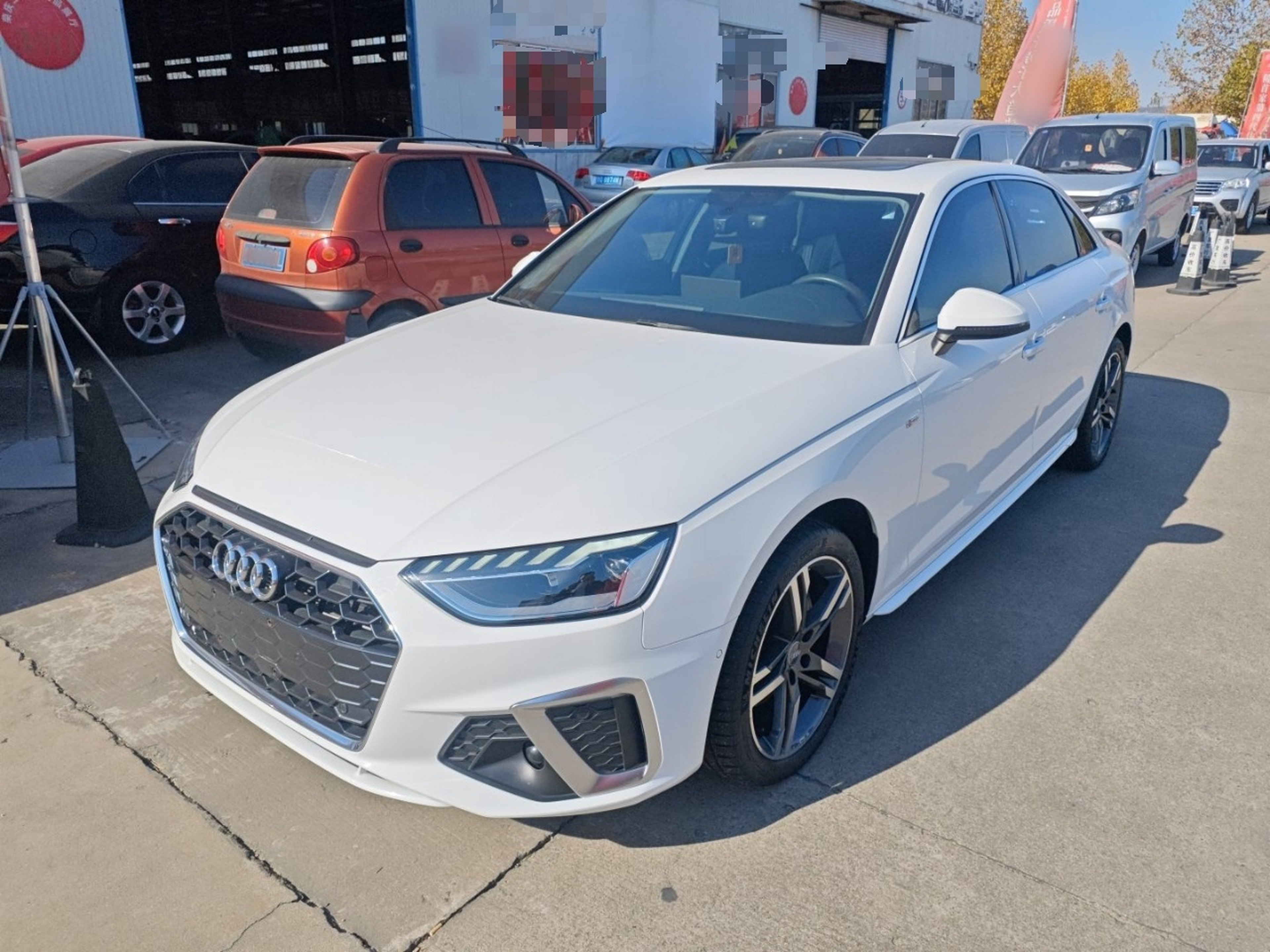 Под передней частью автомобиля