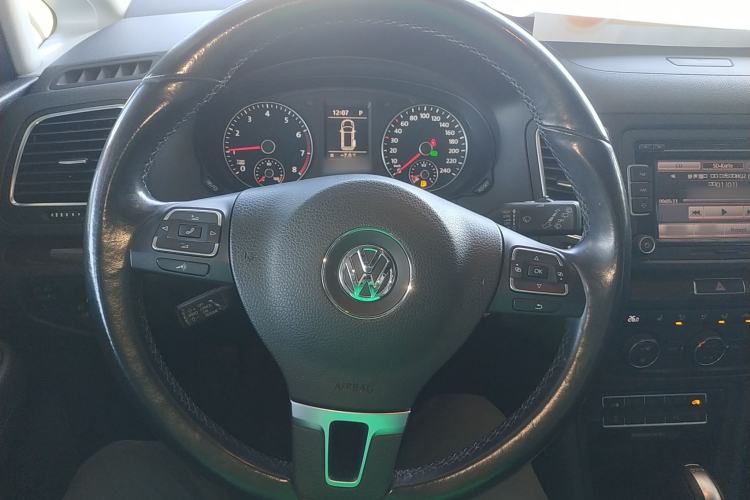 Used Volkswagen Sharan 2015 1.8TSI Comfort Model
