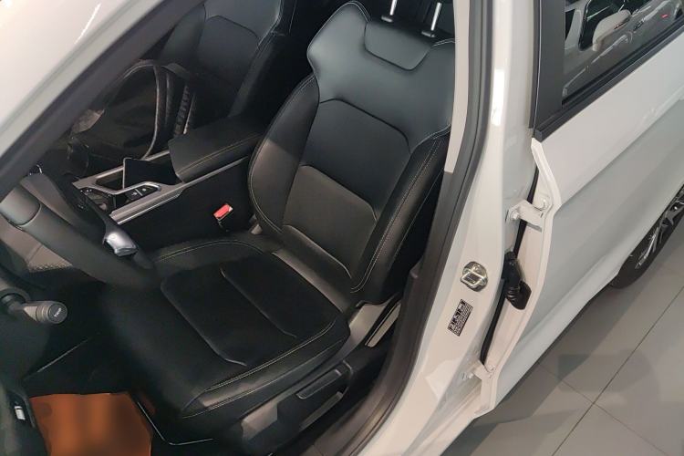 Used Geely Auto Emgrand 2025 4th Generation 1.5L CVT Longteng Edition
