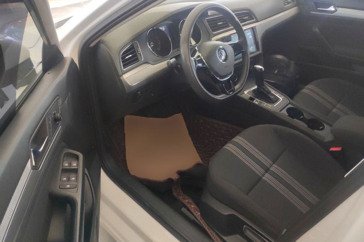 Used Volkswagen Lamando 2017 230TSI DSG Fashion Edition
