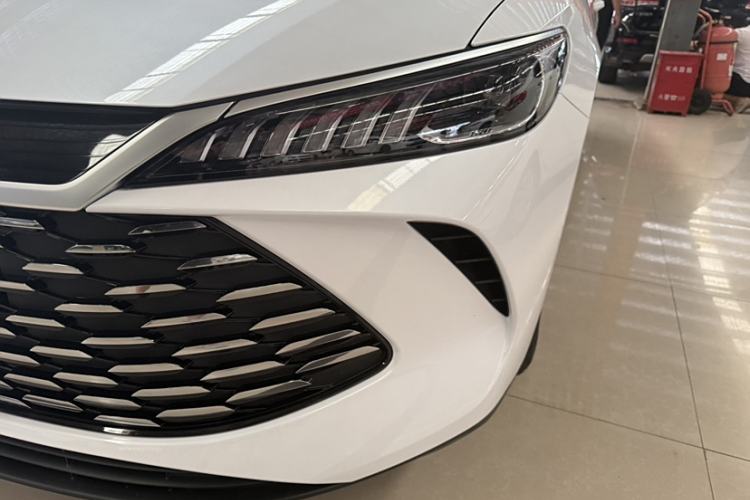 Used BYD Qin PLUS 2025 DM-i Smart Drive 55KM Leading Model
