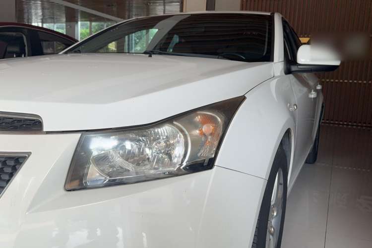 Used Chevrolet Cruze 2013 Hatchback 1.6L Automatic Luxury Model
