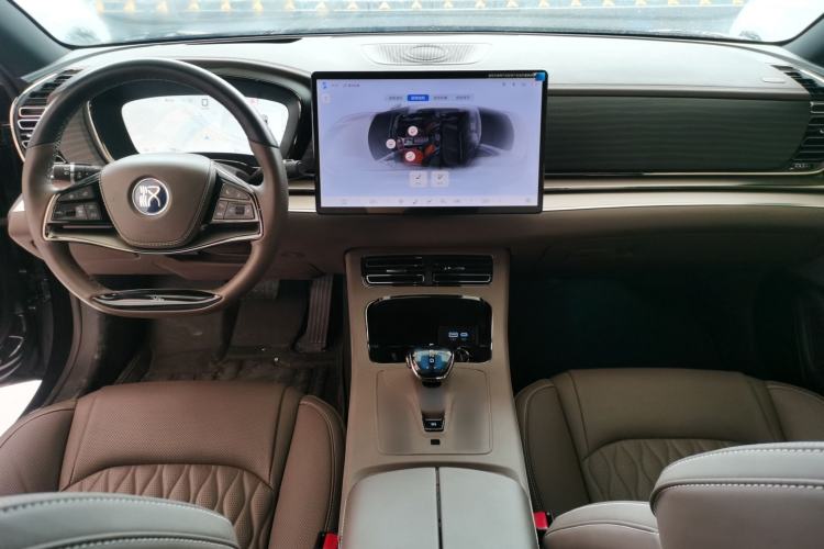 Used BYD Han 2024 EV Glory Edition 605KM Front-Wheel-Drive Premium Model
