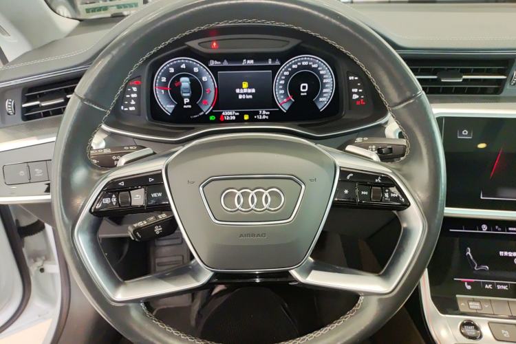 Used Audi A7L 2024 45TFSI quattro S-line Visionary Edition Flow Crystal Package