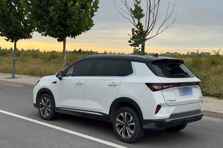 Used Wuling Asta 2022 2.0L DHT Electric-Speed Version
