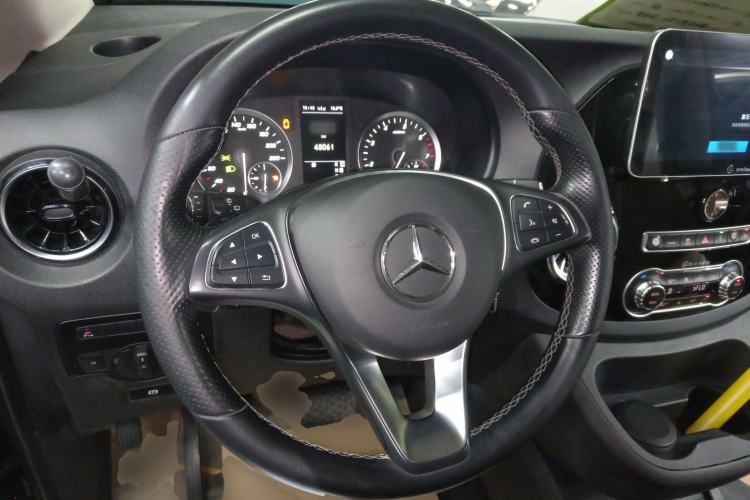 Used Mercedes-Benz Vito 2023 2.0T Business Version 7 Seats
