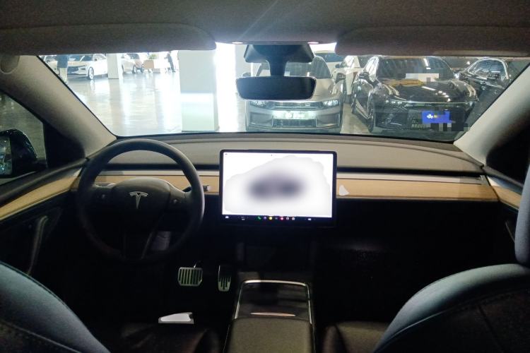 Used Tesla Model Y 2023 Rear-Wheel-Drive Version
