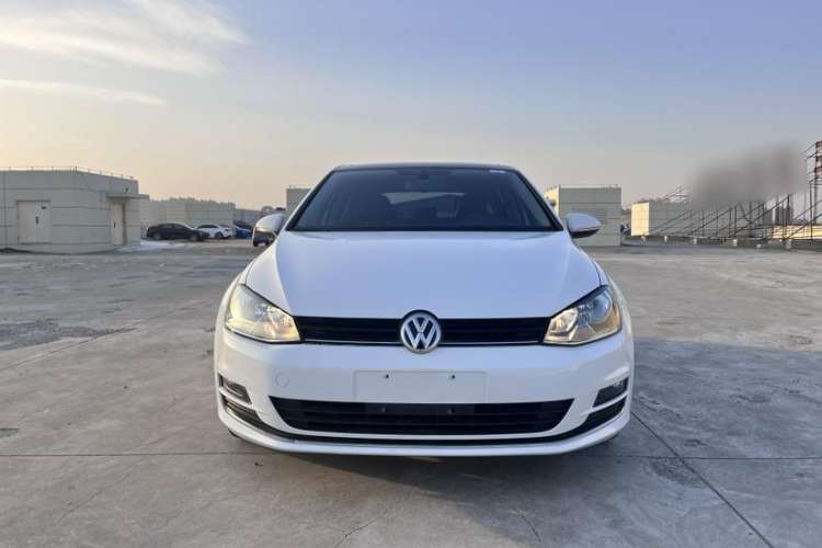 Used Volkswagen Golf 2015 1.4TSI Automatic Luxury Model
