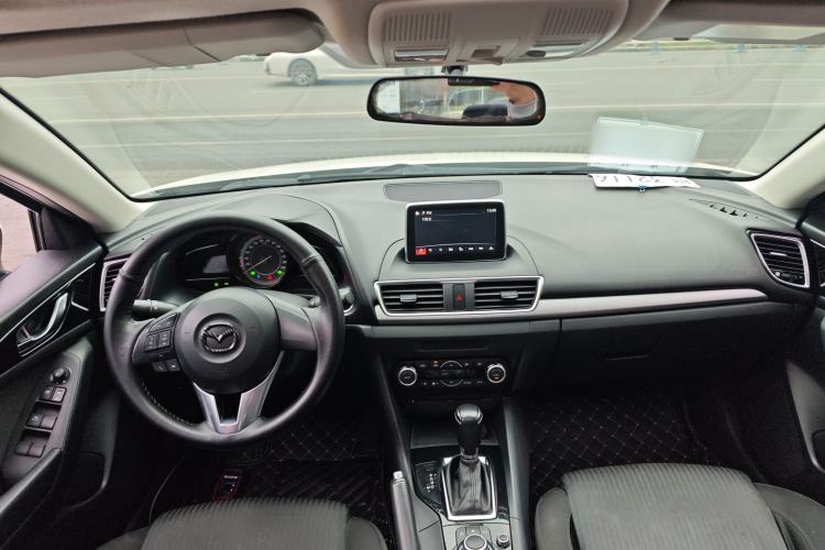 Used Mazda Mazda 3 Axela 2014 Sedan 1.5L Automatic Luxury Model
