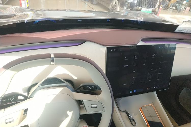 Used  YU7 2025 Ultra-Long Range Rear-Wheel Drive Version
