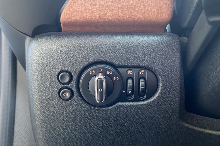 Used  MINI 2022 2.0T COOPER S Artist Five-Door Edition
