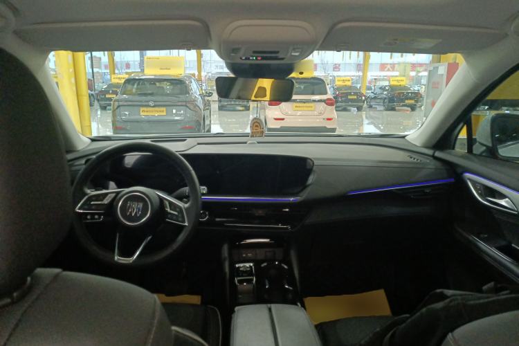 Used Buick Envision 2025 Encore Plus 28T Two-Wheel-Drive Platinum Edition