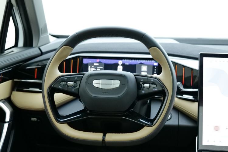 Used Geely Auto FX11 2023 1.5TD DCT Prestige Edition
