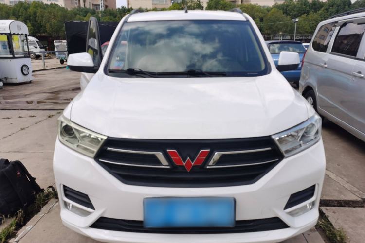 Used Wuling Hongguang 2019 1.5L S Comfort Edition China VI LAR
