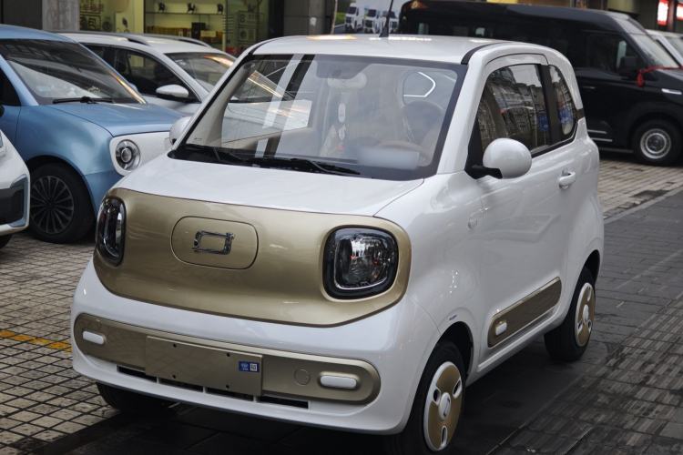 Used Bestune Pony 2026 222km Colorful Horse
