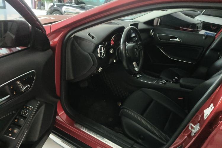 Used Mercedes-Benz GLA 2017 GLA 200 Fashion Model