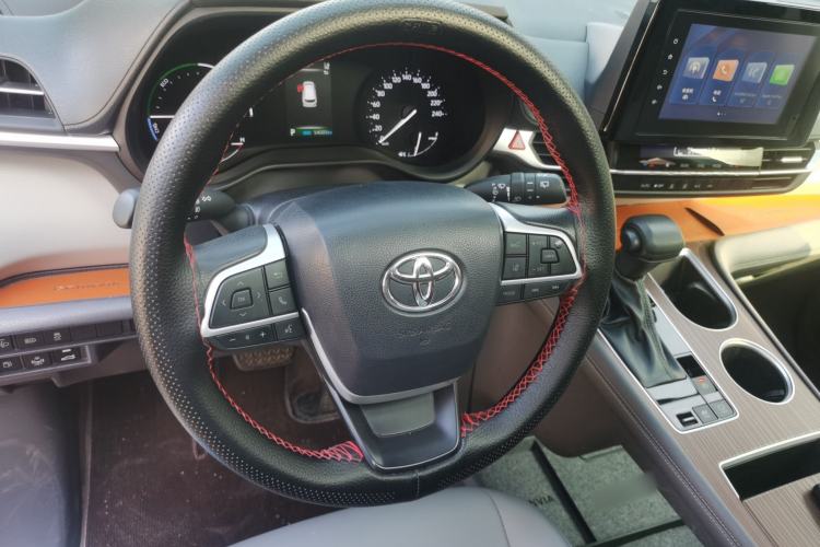 Used Toyota Granvia 2023 2.5L Hybrid Comfort Edition
