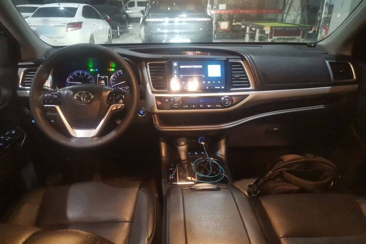 Used Toyota Highlander 2018 2.0T Four-Wheel Drive Luxury Edition 7 Seats China V Emission Standard