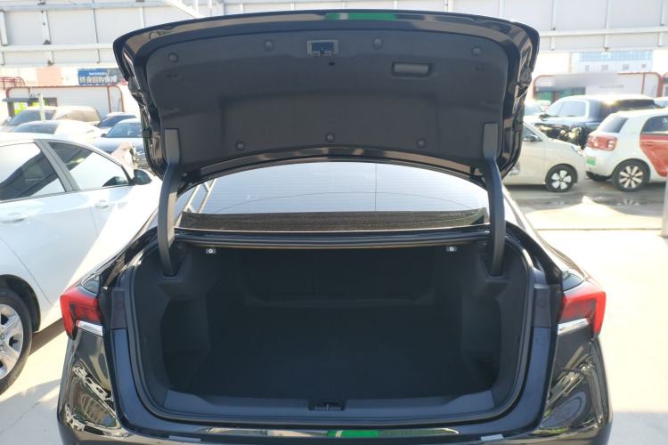 Used Buick LaCrosse 2025 28T Platinum Edition