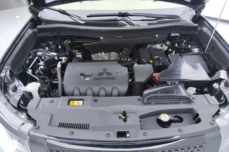 Used Mitsubishi Outlander 2021 2.0L Two-Wheel Drive Comfort Edition 7 Seats
