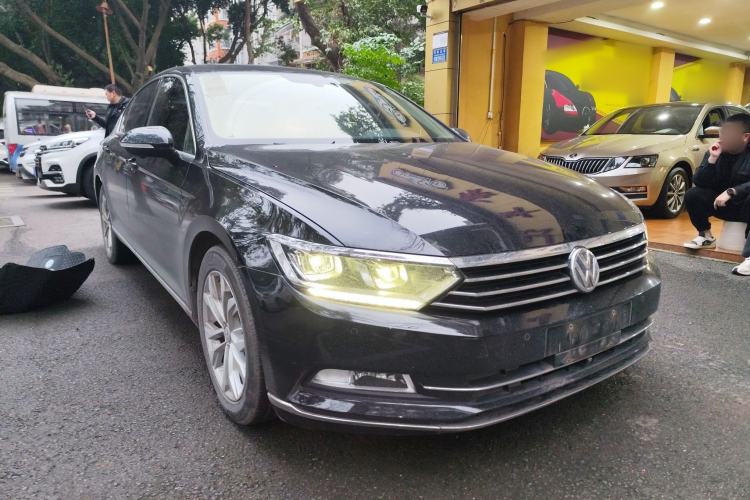 Used Volkswagen Magotan 2018 Facelift 330TSI DSG Luxury Model
