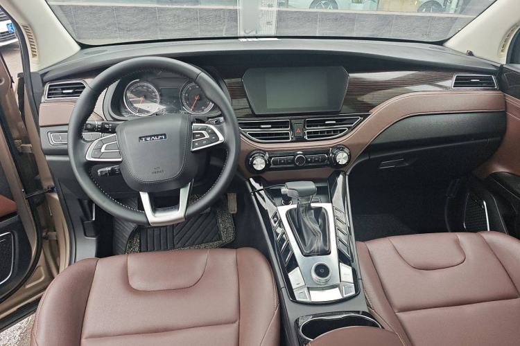 Used TRAUM S70 2018 1.5T Automatic Comfort Model 7 Seats
