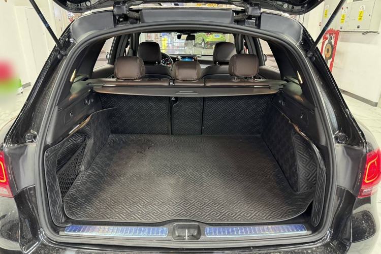 Used Mercedes-Benz GLC 2020 GLC 260 L 4MATIC Dynamic Model
