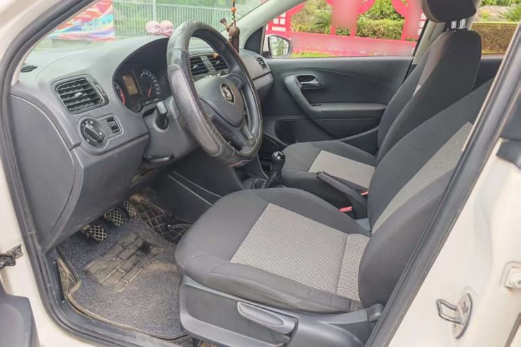 Used Volkswagen Polo 2016 1.4L Manual Fashion Model
