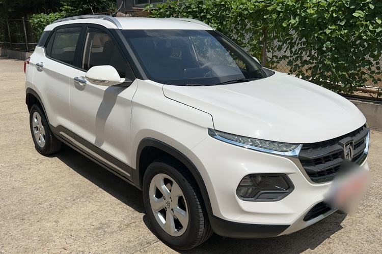 Used Baojun 510 2017 1.5L Automatic Fashion Model
