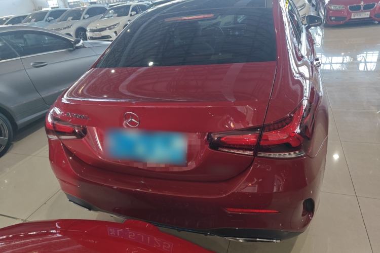 Used Mercedes-Benz A-Class 2022 Revised Version A 200 L Sport Sedan Fashionable Style
