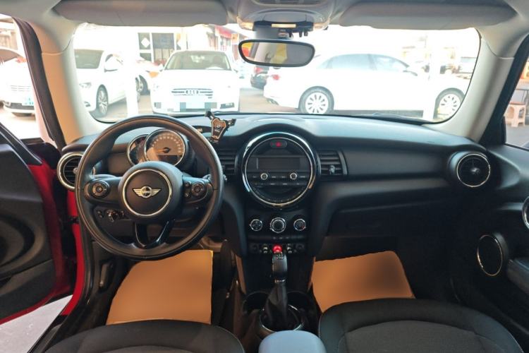 Used  MINI 2016 1.2T ONE Pioneer Edition
